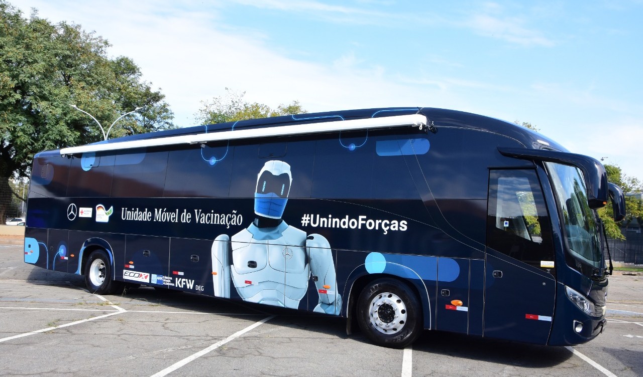 ônibus da cruz vermelha